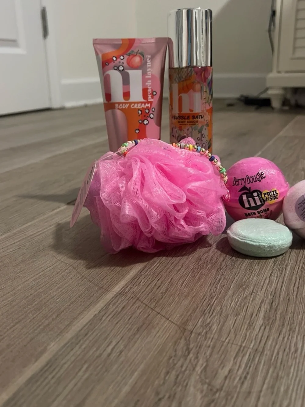 Kids Pink Bath Gift Set – Bath Cream, Bubble Bath & Loofah